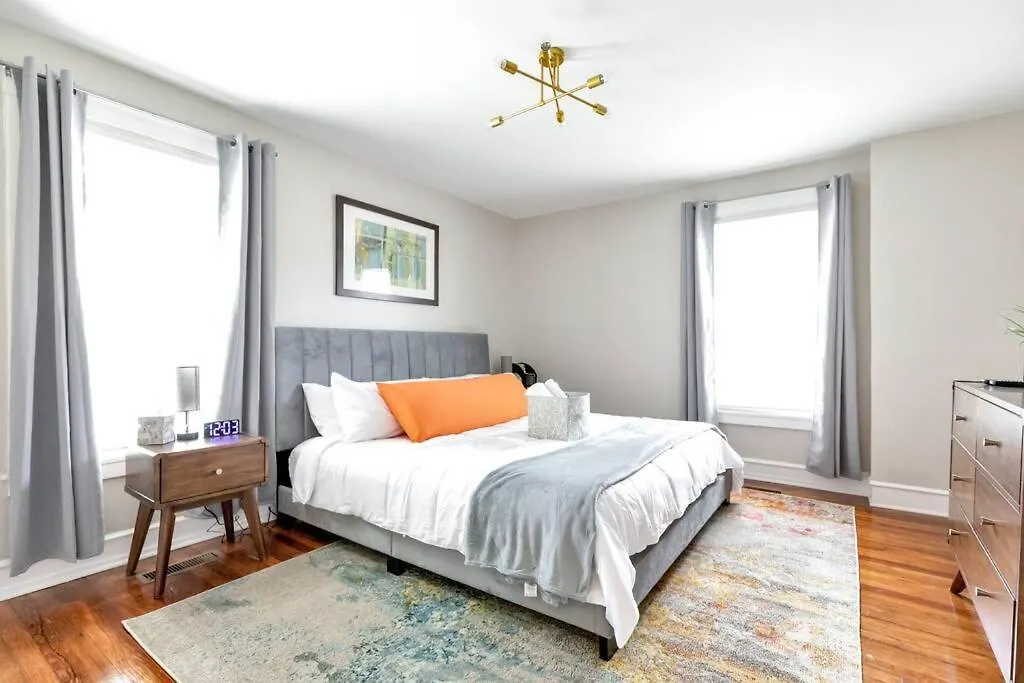 Apartment Sweet And Sunny Delight! Orange Crush On You Oasis! Richmond