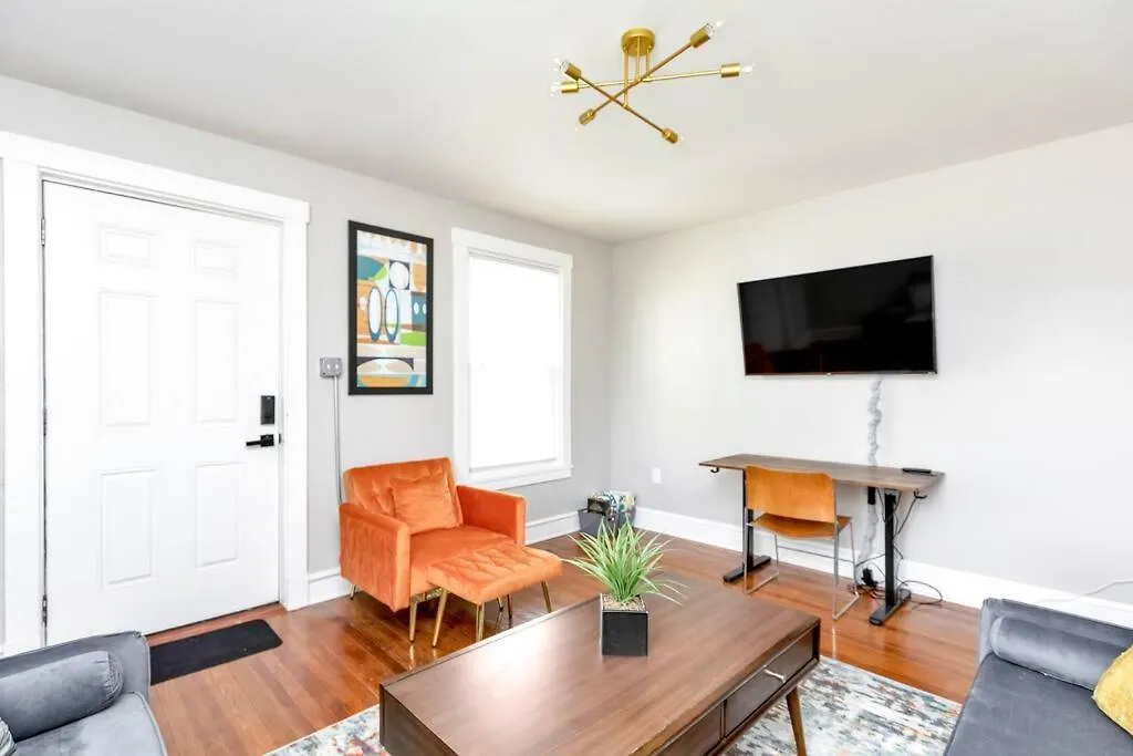 Apartment Sweet And Sunny Delight! Orange Crush On You Oasis! Richmond United States