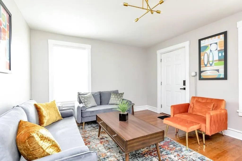 Apartment Sweet And Sunny Delight! Orange Crush On You Oasis! Richmond